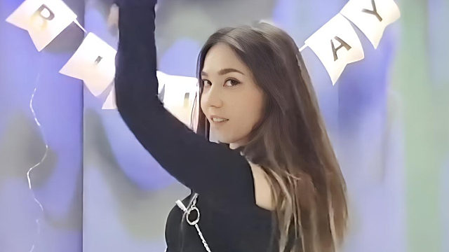 俄罗斯姑娘才艺表演24.02.13_王者(安妮亚)00