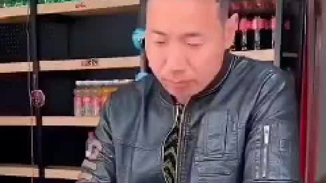 就这么左看右看几下就知道是多少钱，不信用秤称一下