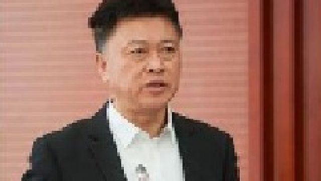 竟然敢在万人在线的直播间唱歌