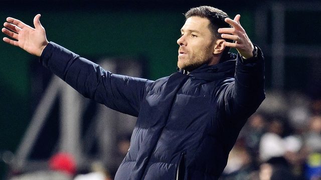 皇马为何换掉阿隆索？名记罗马诺透露内幕：与大牌球员不和！