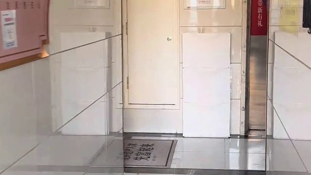 朋友说我和老公分居很惨，算了跟他们说不清楚……