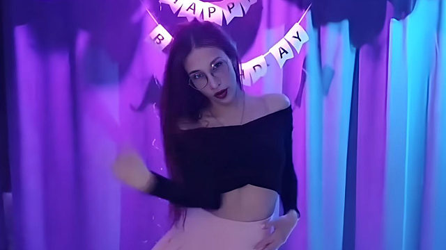 俄罗斯姑娘才艺表演24.02.13_静儿(拉达)00