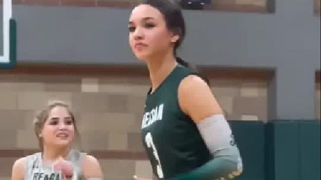 心有猛虎细嗅蔷薇，花季女孩暴扣起飞