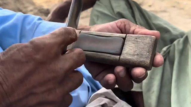 沉浸式街头剃须