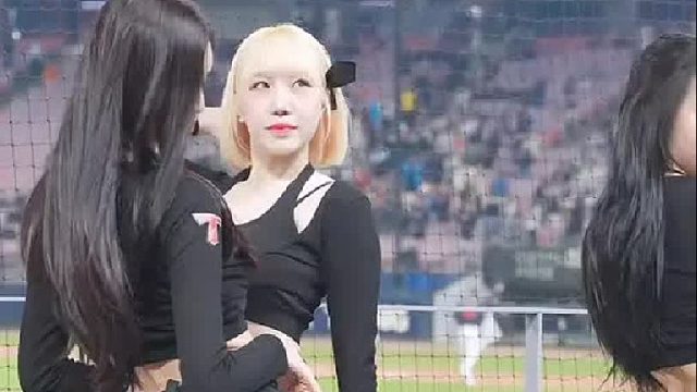 韩国啦啦队中场舞