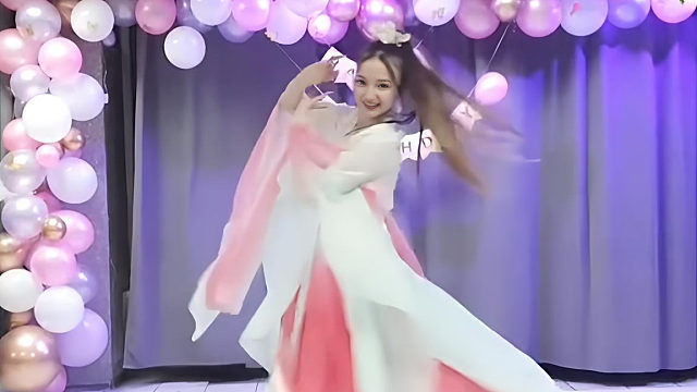 俄罗斯姑娘才艺表演24.02.14_空军(阿妮亚)09