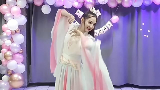 俄罗斯姑娘才艺表演24.02.14_空军(阿妮亚)11