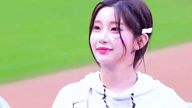 啦啦队员甜甜的笑容