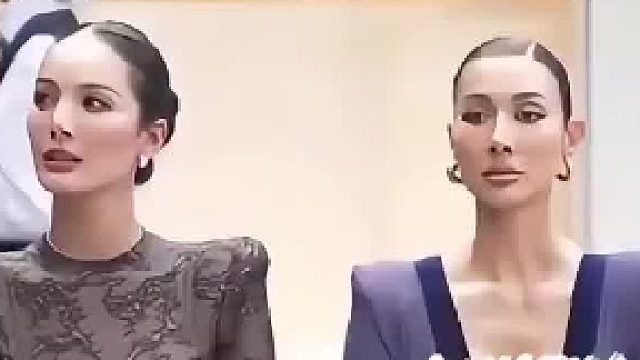 模特随时随地保持仪态，美女坐姿被老师提醒改正