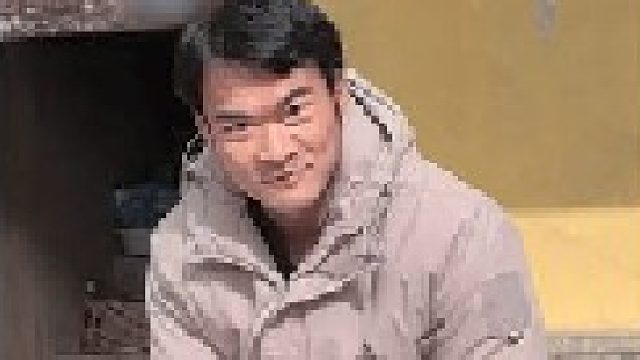 李维刚被坑残疾塘主开价一万二把捞过的二手鱼塘包给李维刚