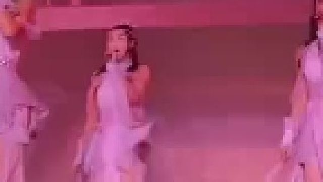 长隆女团双马尾小李真可爱~