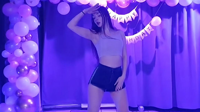 俄罗斯姑娘才艺表演24.02.14_空军(阿妮亚)18