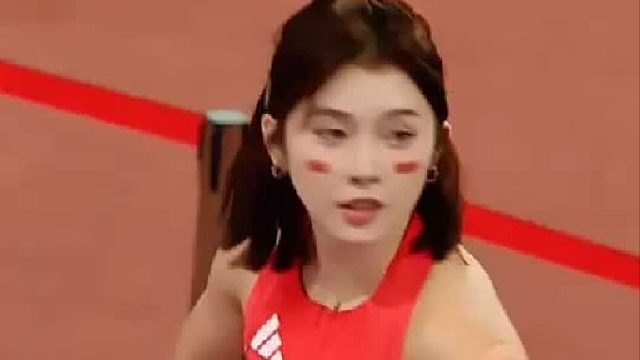 希望吴艳妮能不断强化自己，依旧骄傲的出现在赛场上