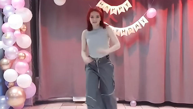 俄罗斯姑娘才艺表演24.02.14_小逗比(安娜)04