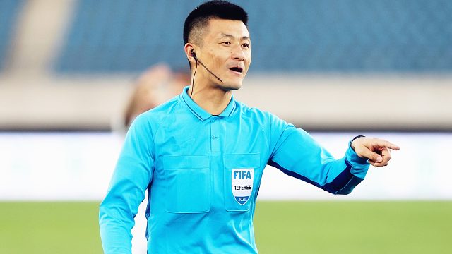 关键改判！中国主裁傅明判点又取消，澳洲U23球员郁闷捂脸