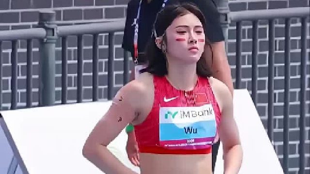 女子一百米栏吴艳妮，实力打破一切争议