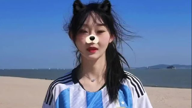 找女朋友一定要找会踢球哒！