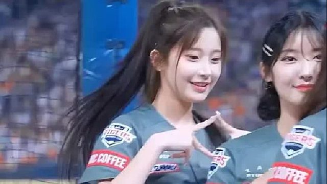 AI女神手指舞太美了