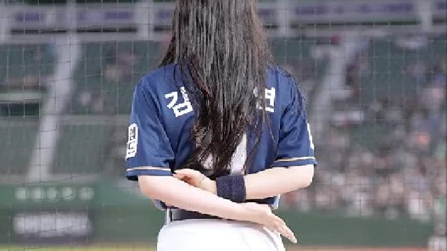 韩国拉拉队金娜妍'RUN2U'(STAYC)