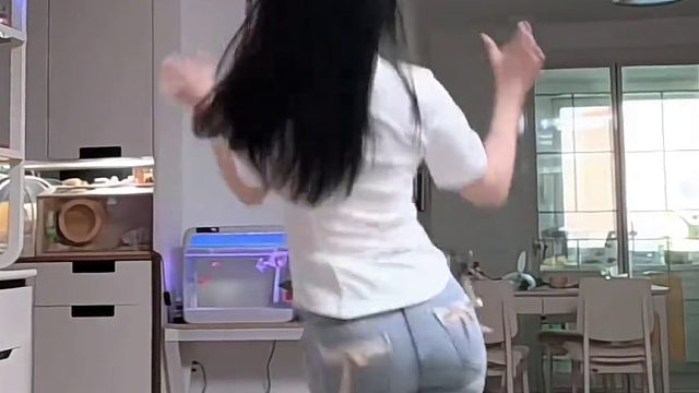 “自由和快乐，应该永远被置顶”