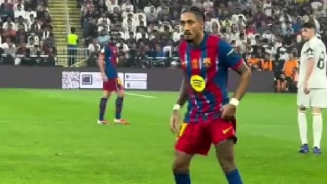 “教练说过，逼抢的目的，就是要让对手拿球就窒息”