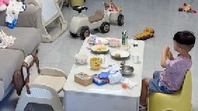 也许这就是结婚生子的意义，相互帮衬，相互成就，撑起一个家从来不是一个人