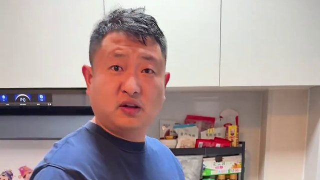 大缸臭豆腐，臭了自己香了千万家