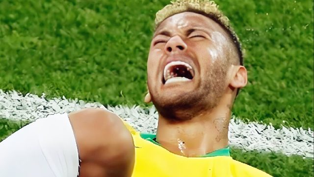 戏精附体！在“内马尔滚”被玩坏后，其他运动员遭殃了