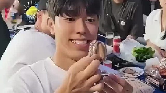 韩国人吧，中国的不会这样2