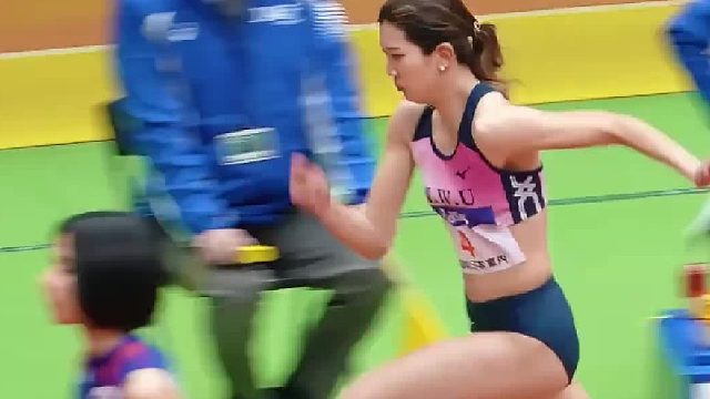 这三级跳远就像腾云驾雾