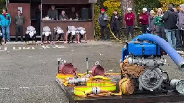 外国的消防员平时都是这样训练的？