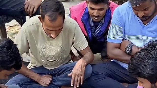 咱不懂规则呀。是说没步走憋死，还是说走到对面儿？