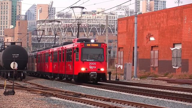 美国加州火车150 各型号大集合