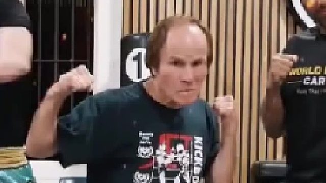 宾尼·尤奎德兹：“喷气机”的不败传奇