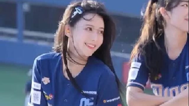 李雅英：颜值身材的结合