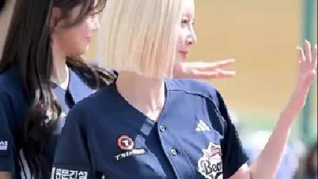 好有气质的短发啦啦队员