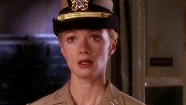 潜水艇上来了一个女兵 小伙竟这样整蛊她