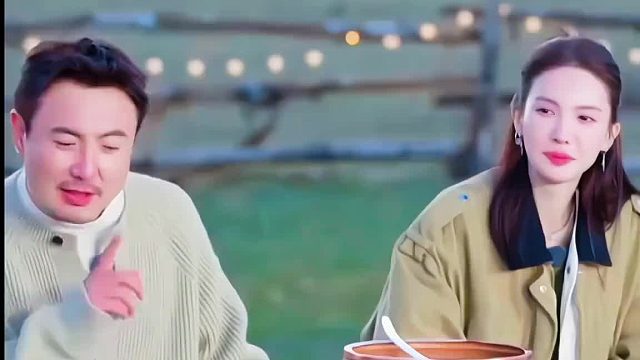 沈腾调侃金晨和王安宁都没长脑子，连夜背梗都赶不上沈腾的嘴……