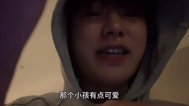 童首次直播回应童漾，字里行间全是对孩子的担忧，直言很可爱