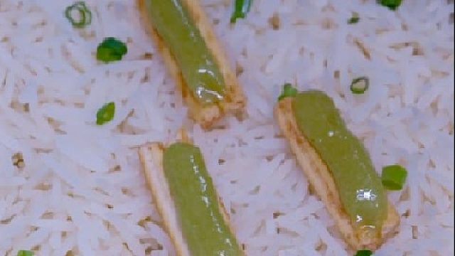 两个各怀心思的人在农村玩盲盒吃饭挑战