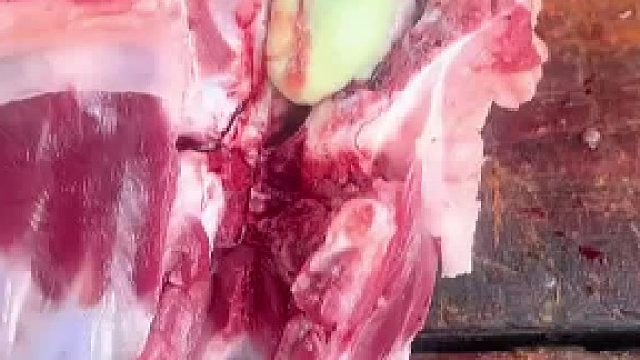 惊现！排骨里竟有「猪骨膏」？