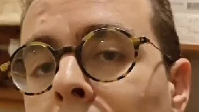 老外写出最喜欢的一个汉字，凭着记忆画出一个繁体字