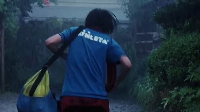 女孩的奇葩操作 真的是太大胆了