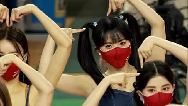 韩国男篮大韩煤气公社队拉拉队李多惠“Scientist”(TWICE)