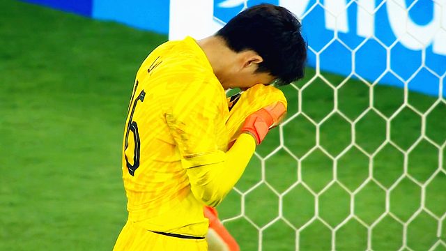 尽力了！李昊决赛对日本又现神扑，无奈仍丢4球疑似拭泪