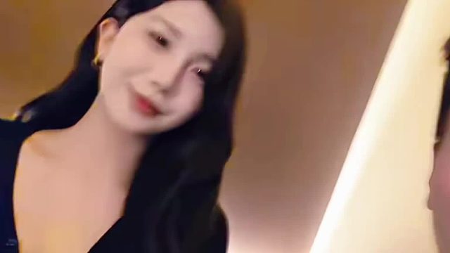 “这就是男孩子碰到喜欢女生的表现”