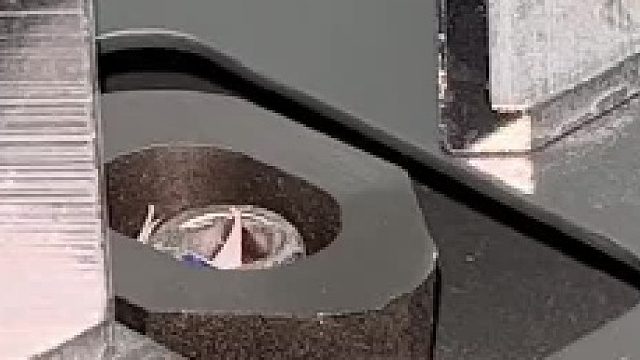 外国小姐姐切纸堆，舒适一下  体验