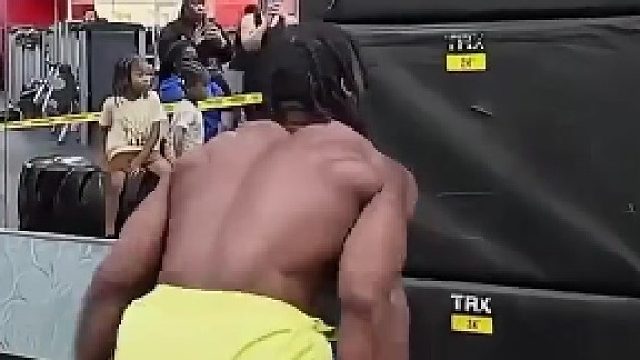 橄榄球运动员的弹跳能力到底有多强