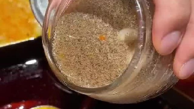 吃麻辣火锅喝冷饮为什么会拉肚子，下面给出最直观的解释。