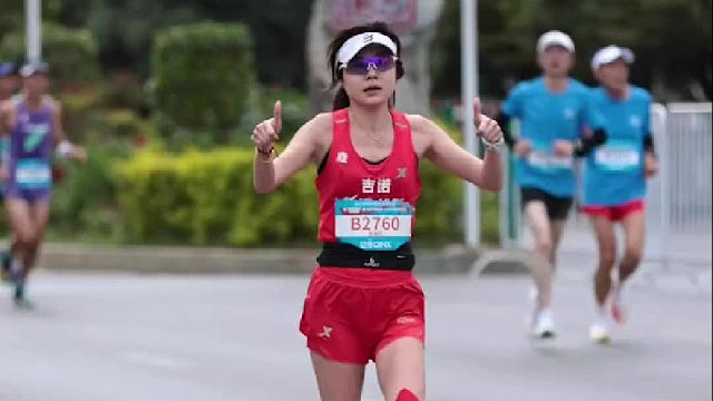 美丽自信的小姐姐总是那么迷人